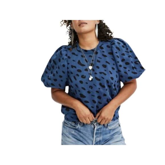 Clare V Tops - Clare V puff sleeve Jaguar print Blue&black sweatshirt size Medium